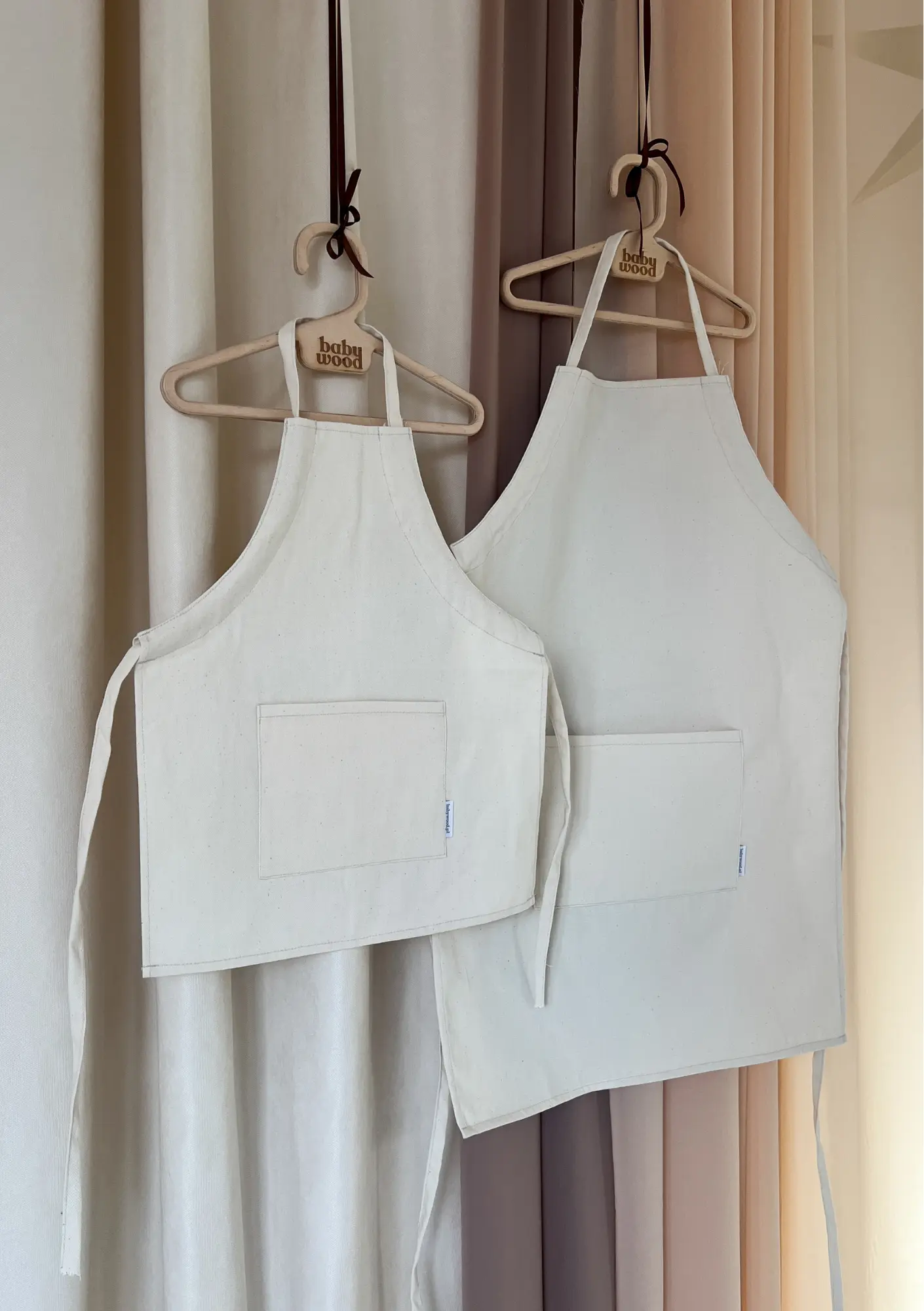 Baby Wood Zestaw fartuszków dla dziecka i rodzica Fartuszki-mama-i-dziecko--Babywood