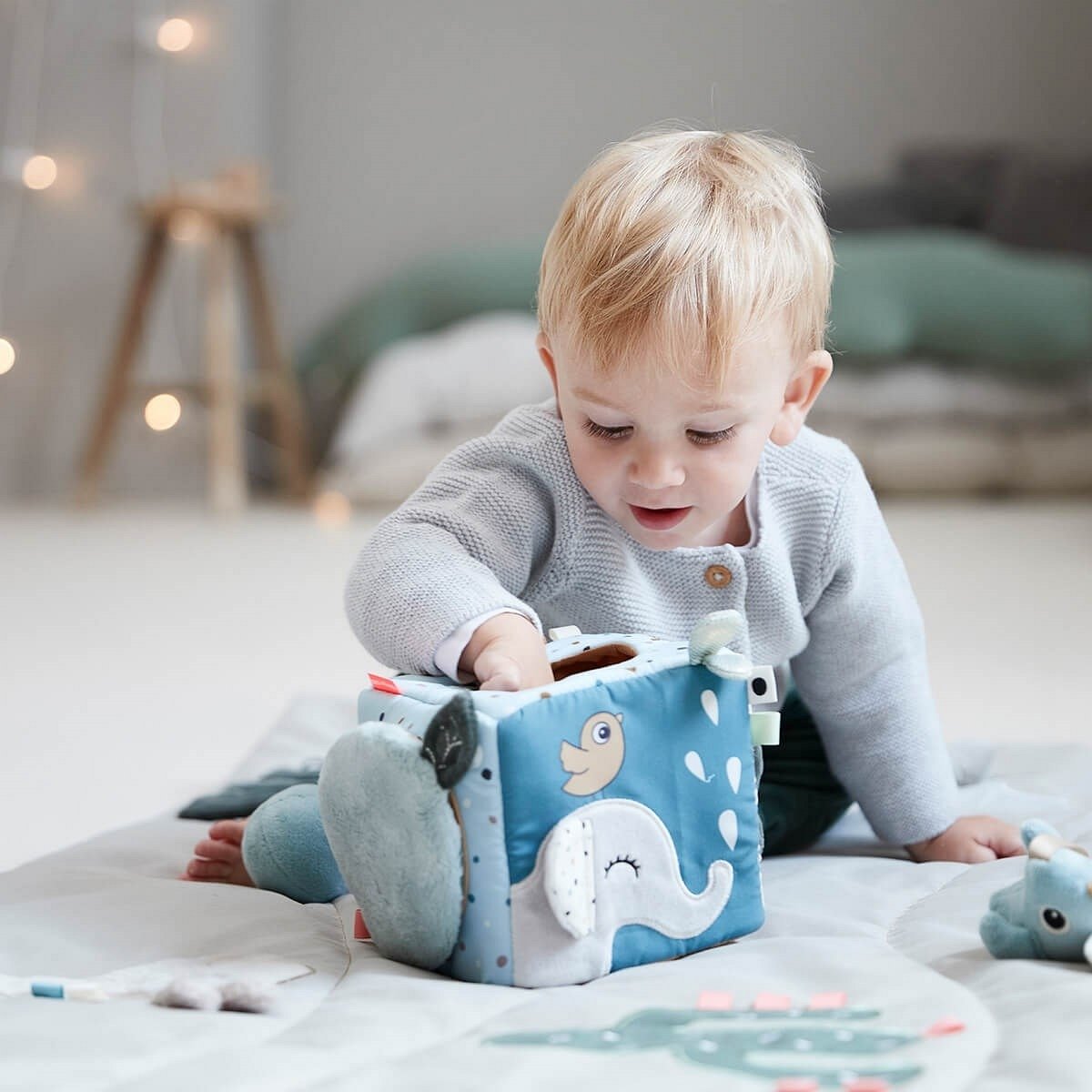 Done by Deer Silikonowa Podkładka Na Stół Krokodyl Croco Powder b81489994cbe44e5966b21590f0ebe56