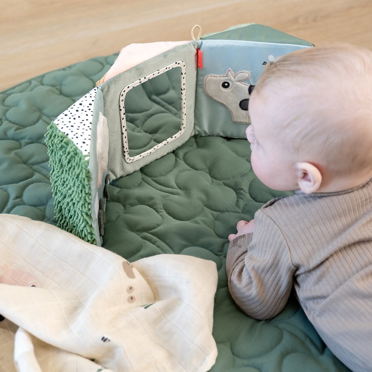 Done by Deer Silikonowa Podkładka Na Stół Krokodyl Croco Powder b81489994cbe44e5966b21590f0ebe56