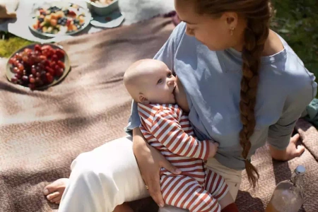 Avent Natural 3 Butelka Responsywna z Nakładką Antykolkową AirFree 1m+ 240ml 