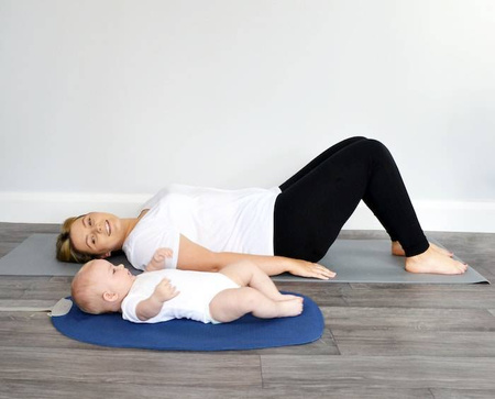 Shnuggle Yoga Mata do Zabawy Navy