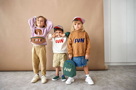 Lassig Bluza z kapturem z bawełny organicznej GOTS Little Gang Fun caramel 1-2 lata