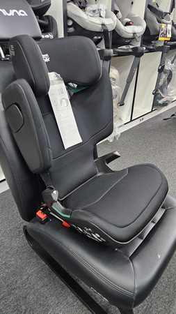 [OUTLET] Britax Kidfix M I-Size Fotelik Samochodowy 15-36 kg Cosmos Black