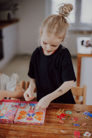 Mudpuppy Magnetyczne postacie Radosne motyle 4+