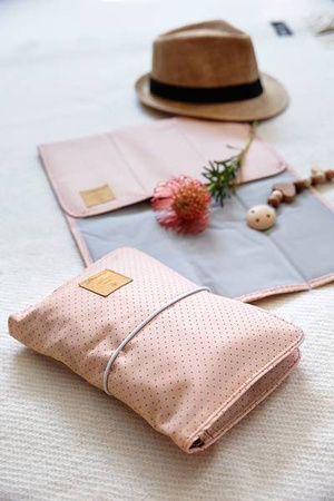 Lassig Casual Label Przewijak Podróżny z Etui na Akcesoria Dots Rose