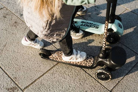 Scootandride Highwaykick 3 LED Hulajnoga Składana ze Świecącymi Kółkami 3+Blueberry