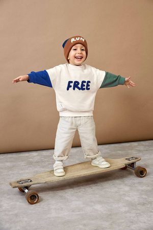 Lassig Bluza z bawełny organicznej GOTS Little Gang Free milky 4-6 lat