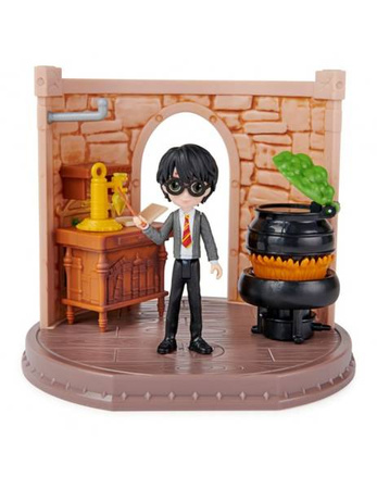 Harry Potter Wizarding World Klasa Eliksirów z Figurką Harrego Pottera