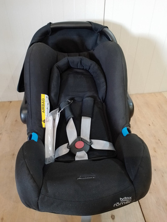 [OUTLET] Britax Romer Baby-Safe Fotelik Samochodowy 0-13kg  Cosmos Black