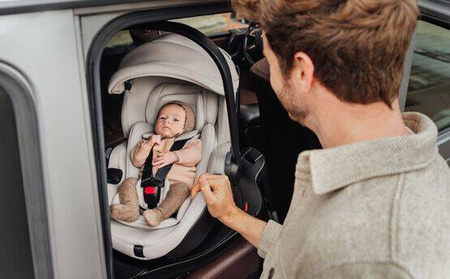 Britax Romer Dualfix 5Z Fotelik Samochodowy 0-18kg + Baza Vario Base 5Z Golden Cognac