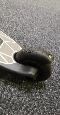 [OUTLET] Scootandride Highwaykick 2 Lifestyle Hulajnoga Trójkołowa Balansowa z Zamykanym Schowkiem 2+ Brown Lines