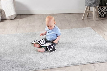 Tiny Love Gimnastyka Dla Bobasa z Pałąkiem Magiczna Kraina cz/b