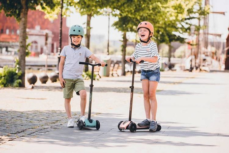 Scootandride Highwaykick 5 LED Hulajnoga Składana Ze Świecącymi Kółkami 5+  Forest