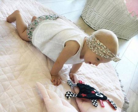 4moms Szeleścik z Gwiazdką Czarny