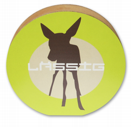 POS marketing Lassig - Logo stojące MDF