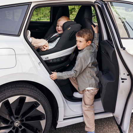 BeSafe Beyond Fotelik Samochodowy 9-22 kg black soft breeze / czarna bryza PREMIUM