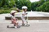 Scootandride Highwaykick 1 Jeździk i Hulajnoga 2w1 1-5 lat + Scootandride Kask Dla Dzieci S-M Rose