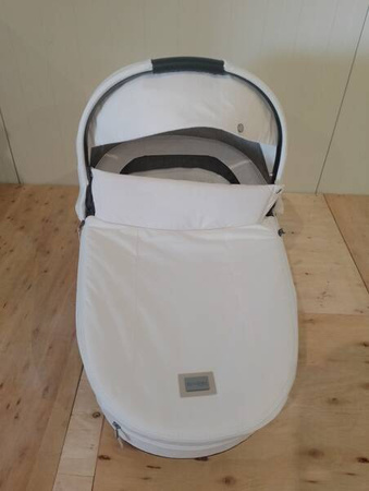 [OUTLET] Cybex Priam 4.0 Gondola Do Wózka Off White