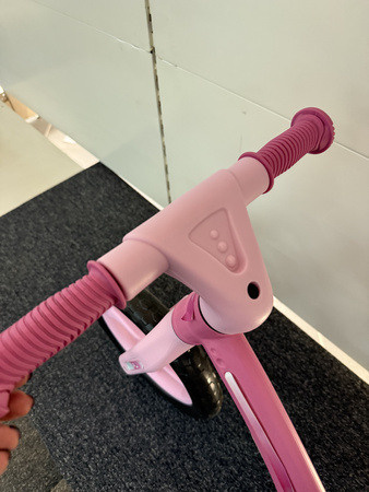 [OUTLET] MoMi Mizo Rowerek Biegowy Różowy