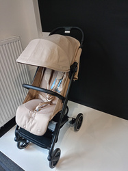 [OUTLET] Cybex Beezy Wózek Spacerowy Rama Czarna Almond Beige 2024