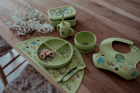 Sassi Mata podkładka silikonowa na stół Dinozaur