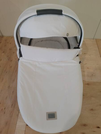 [OUTLET] Cybex Priam 4.0 Gondola Do Wózka Off White