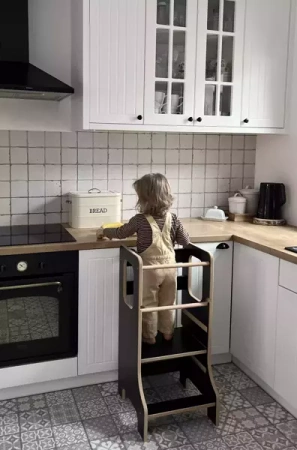 Baby Wood Slim M Kitchen Helper Czarny 