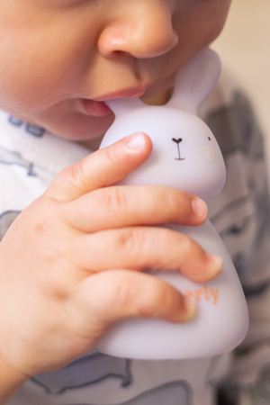 Olala Boutique Lampka nocna LED Króliczek Charly - Różowy