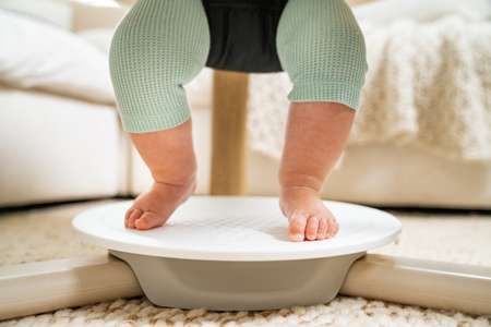 Tiny Love Stacjonarne Centrum Aktywności 5w1 - Stoliczek Décor Czarno-Biały