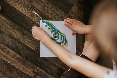 Janod Zestaw kreatywny Malowanie łańcuszkiem Pouring painting Kwiaty I love creativity 8+