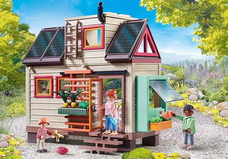 Playmobil Tiny House My Life Rodzinny domek z ogródkiem