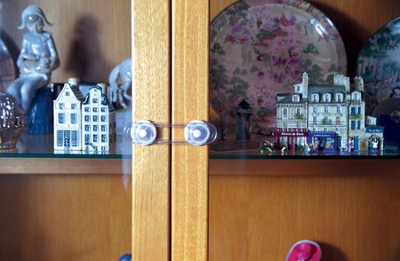 Dreambaby Małe Wielofunkcyjne Zabezpieczenie - 4 szt.