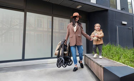 Kinderkraft Newly Wózek Wielofunkcyjny 3w1 Wózek Głęboko-Spacerowy + Fotelik Classic Black 