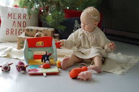 Lilliputiens Rozkładany Domek Farma z 6 Zwierzątkami, Rolnikiem i Traktorem 18m+