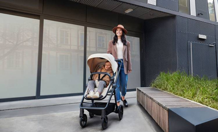 Kinderkraft Newly Wózek Wielofunkcyjny 3w1 Wózek Głęboko-Spacerowy + Fotelik Samochodowy 0-13kg + Adaptery Sand Beige