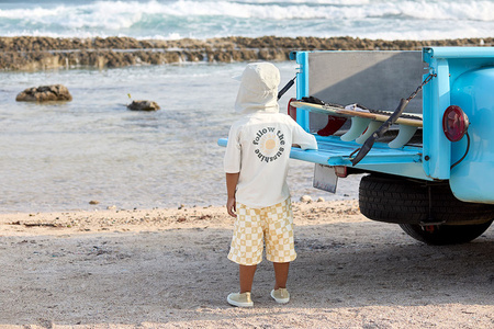 Lassig Czapka z filtrem UV80 z daszkiem i osłoną karku Splash & Fun Krata vanilla/sea salt, rozm. 52/53