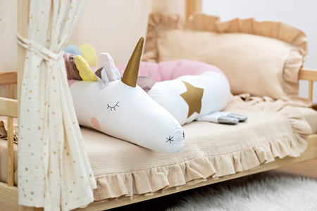 SenLove Poduszka Wałek Ochraniacz do Łóżka Jednorożec Różowy