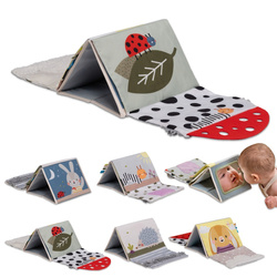 Taf Toys Książeczka Sensoryczna do Zabawy na Brzuszku Króliczek