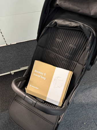 [OUTLET] Easywalker Rockey S Wózek Spacerowy Pure Black