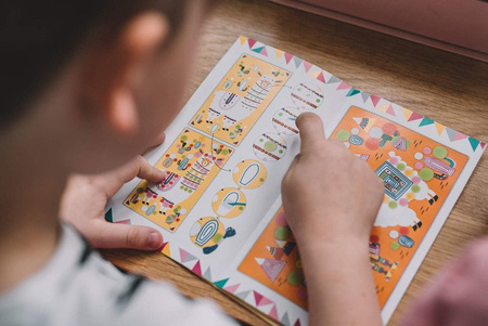 Janod Zestaw artystyczny Pompony Lamy 4+