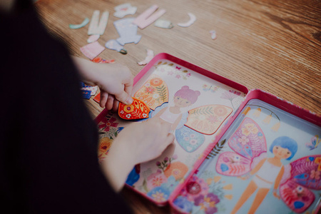 Mudpuppy Magnetyczne postacie Radosne motyle 4+