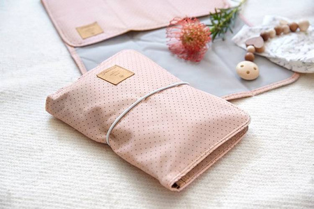 Lassig Casual Label Przewijak Podróżny z Etui na Akcesoria Dots Rose