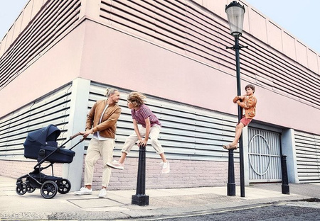 Easywalker Harvey 2  Premium Wózek Spacerowy  Sapphire Blue  (zawiera stelaż, siedzisko z budką, pałąk, folię przeciwdesz. i adapter wysokości) Sapphire Blue