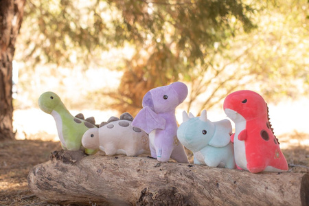 Bellzi Pluszowy Dinozaur Seri