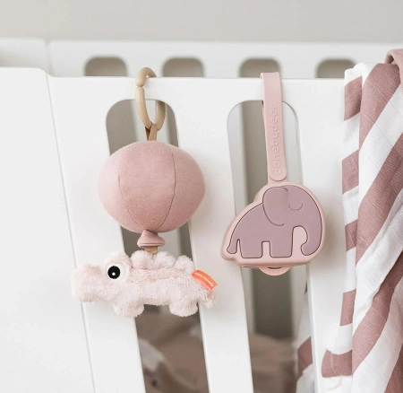 Done by Deer Zawieszka z Grzechotką Croco Blue