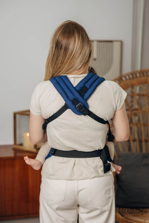 LennyLamb Moje Pierwsze Nosidełko LennyLight, splot jodełkowy, 100% bawełna - Kobalt