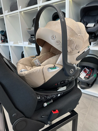 [OUTLET] Cybex Cloud Z2 i-Size Fotelik Samochodowy 0-13 kg + Baza Z2 Simply Flowers Nude Beige