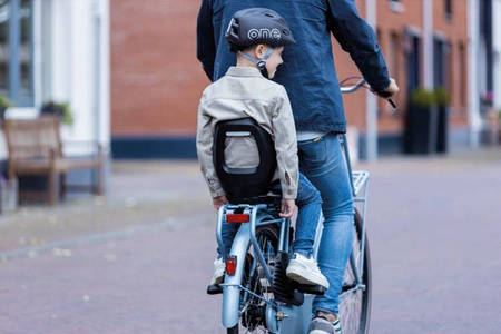 Bobike Junior One Fotelik Rowerowy Na Bagażnik Black / Dark Brown