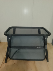 [OUTLET] Kinderkraft Sofi Plus Łóżeczko Turystyczne z Funkcją Kojca Grey