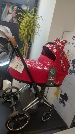 [OUTLET] Cybex e-Priam 4.0 Rama ze Stelażem Siedziska + Gondola Wózek Głęboki Petticoat by Jeremy Scott